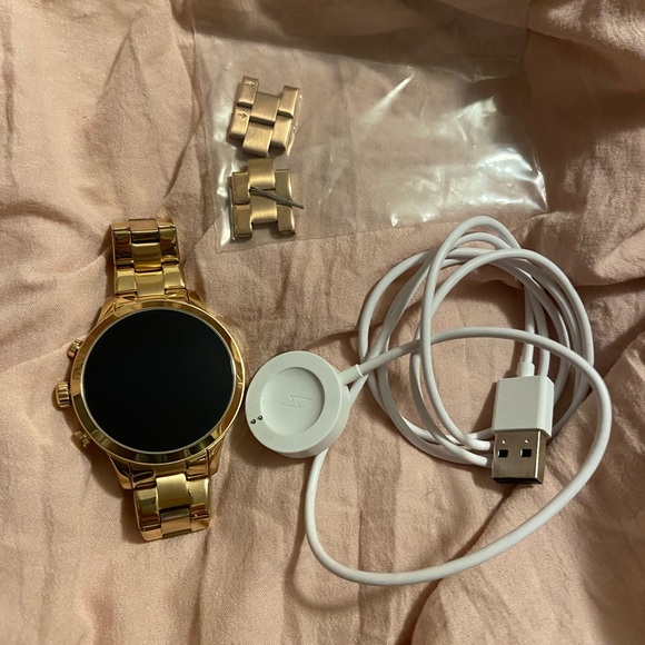 Michael Kors smart watch - Picture 2 of 2